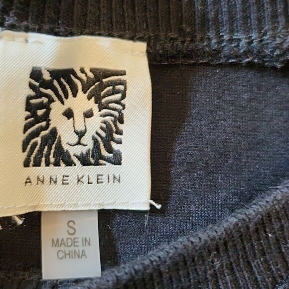 Anne Klein Black cowl neck stretchy t shirt size S - Picture 2 of 7